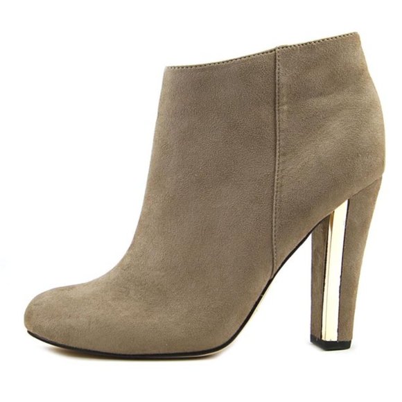 New Call It Spring LoveLarwen Booties - Picture 2 of 2